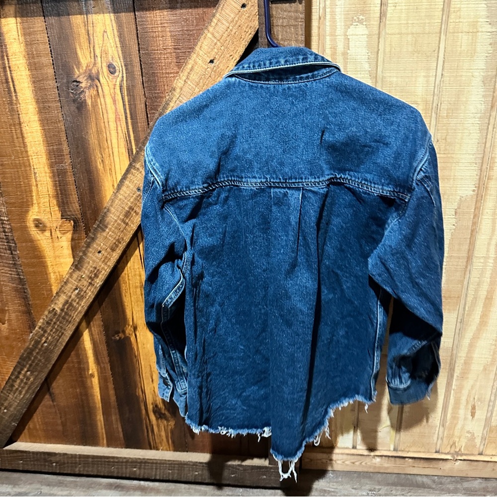 Ariat denim shacket small - Picture 3 of 3